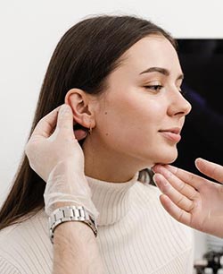 Ear Pinning in Schaumburg, IL and Chicago, IL Ear Pinning in Schaumburg, IL and Chicago, IL